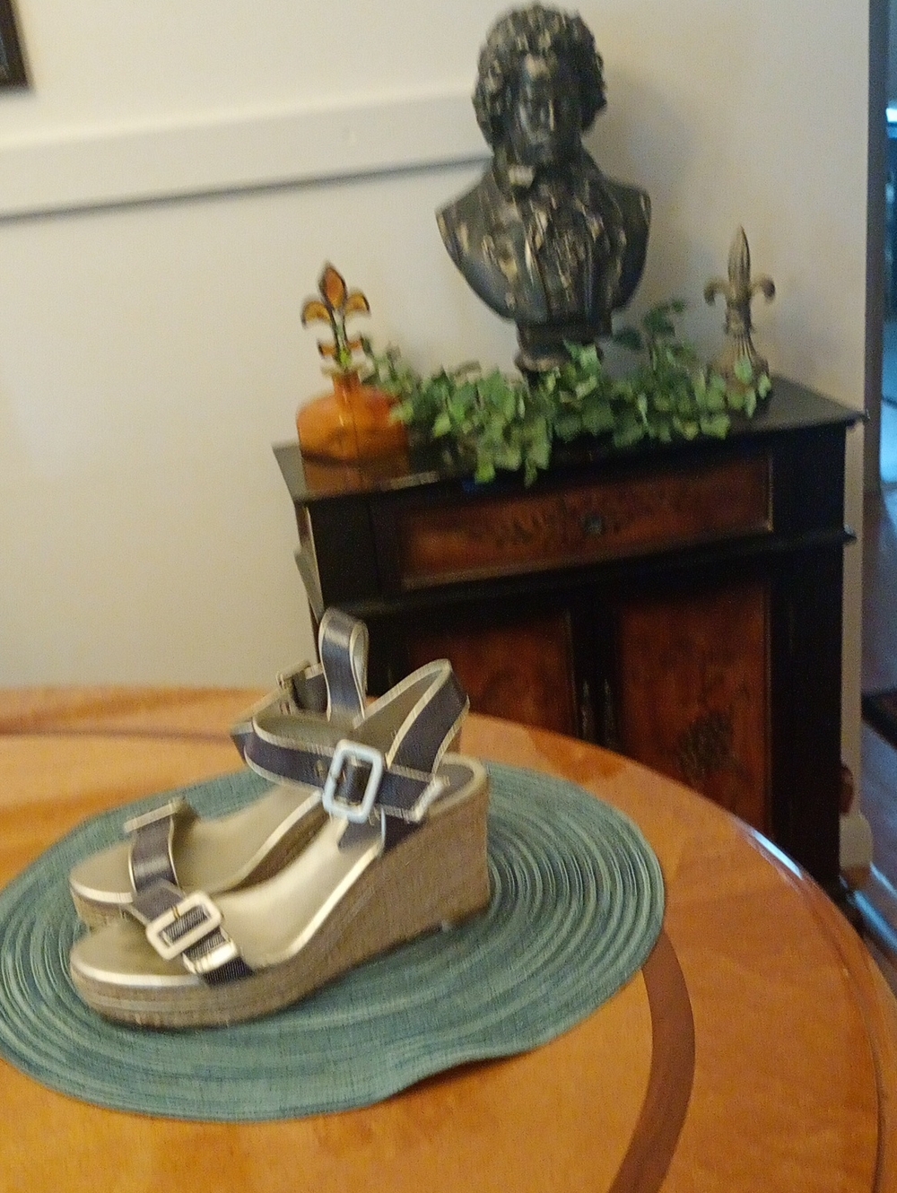 Michelle D Blueish Gray Wedge Espadrille Sandals with Buckles Sz 5-6